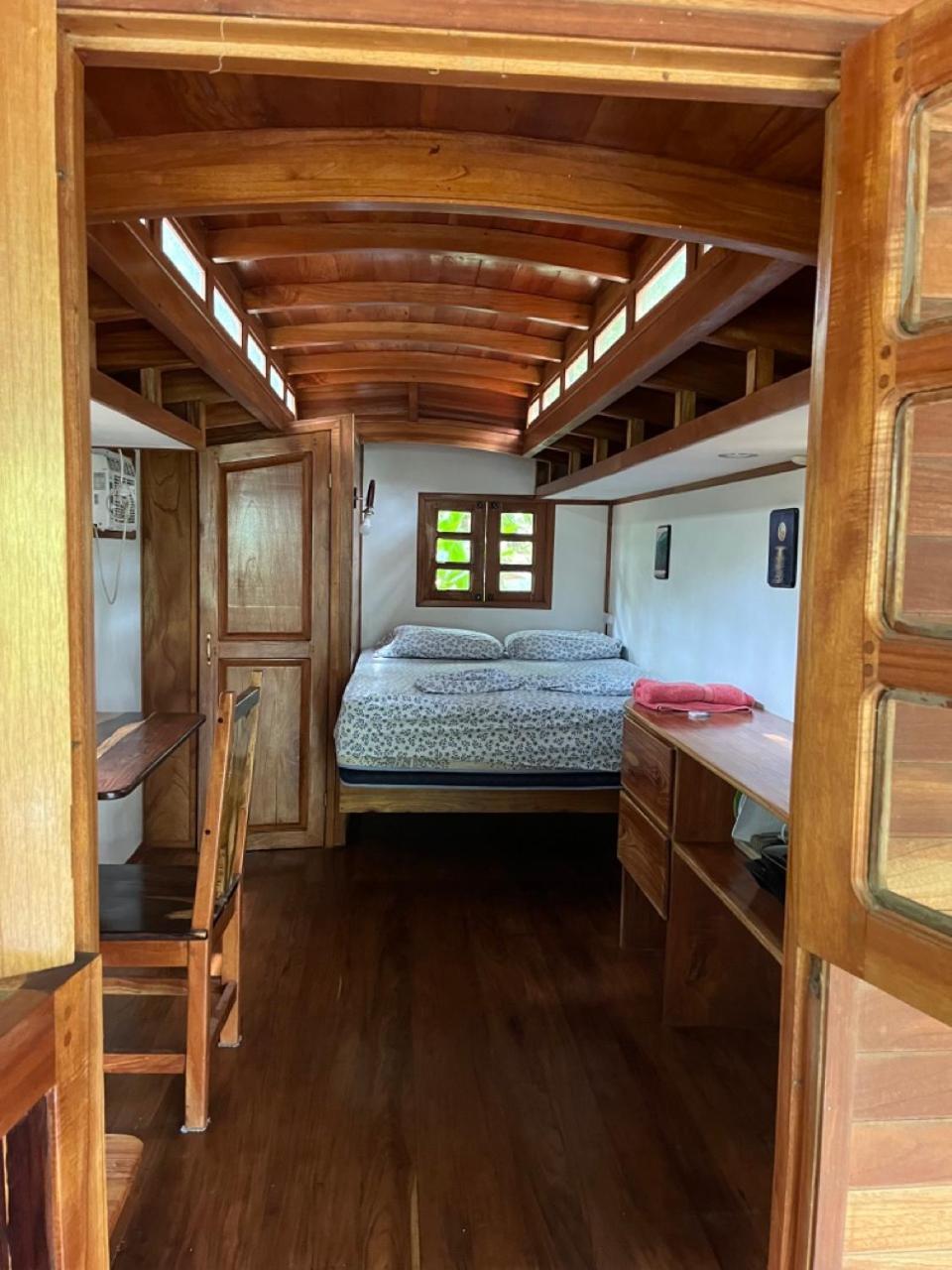 Gypsy Wagons Otel Pavones  Dış mekan fotoğraf